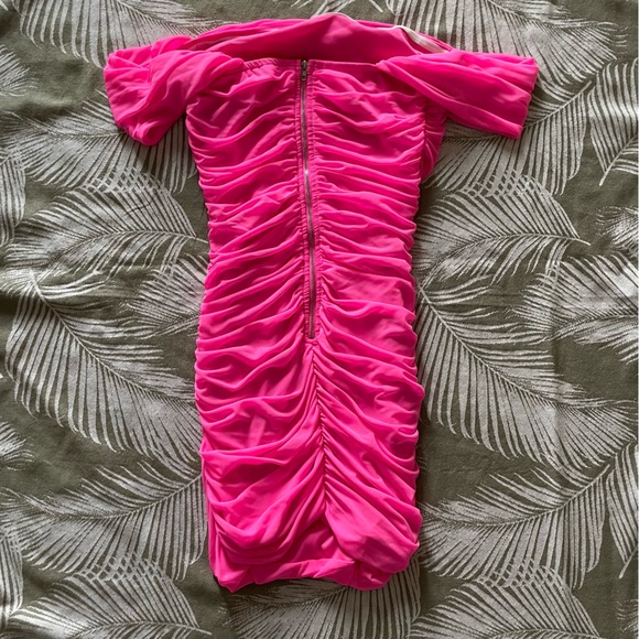 Draped Off-shoulder Ruched Bodycon Dress - Picture 7 of 7